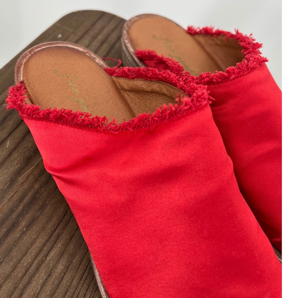 Free People Riley Red Satin Frayed Slide Sandals Mules Made in Spain Size 41 - Picture 4 of 7